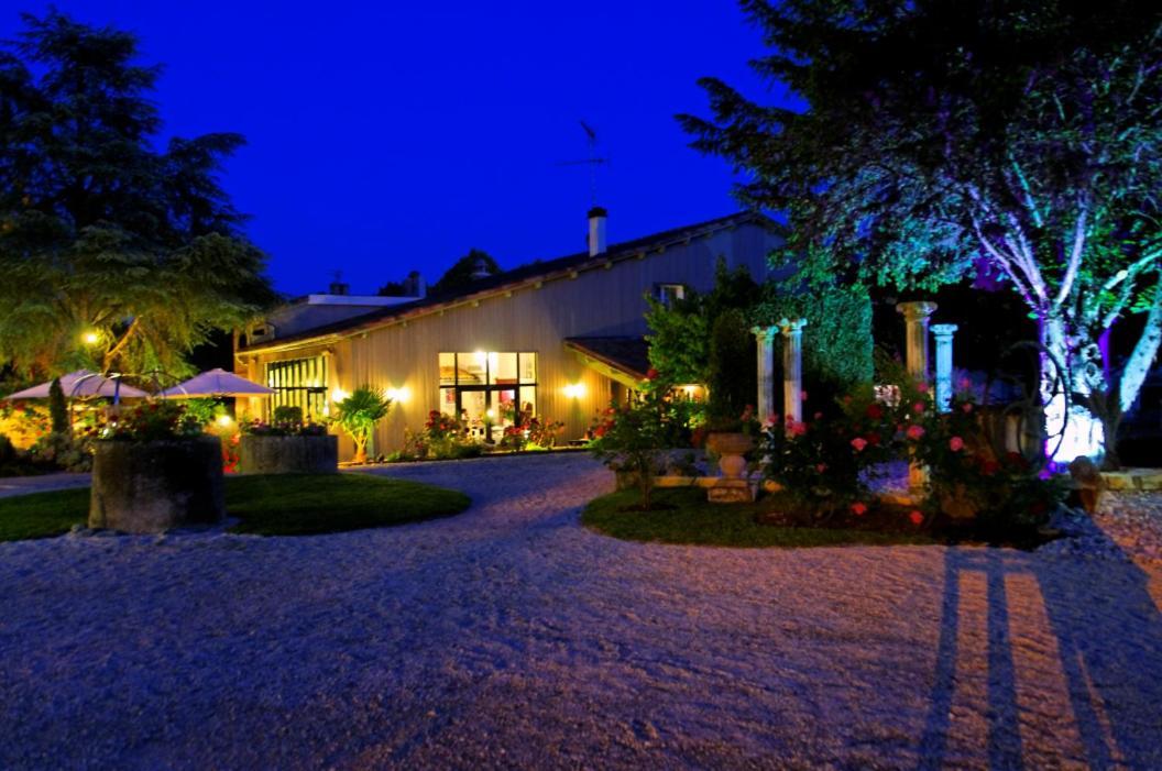 Logis Hotel Restaurant L'Essille Bassac Εξωτερικό φωτογραφία