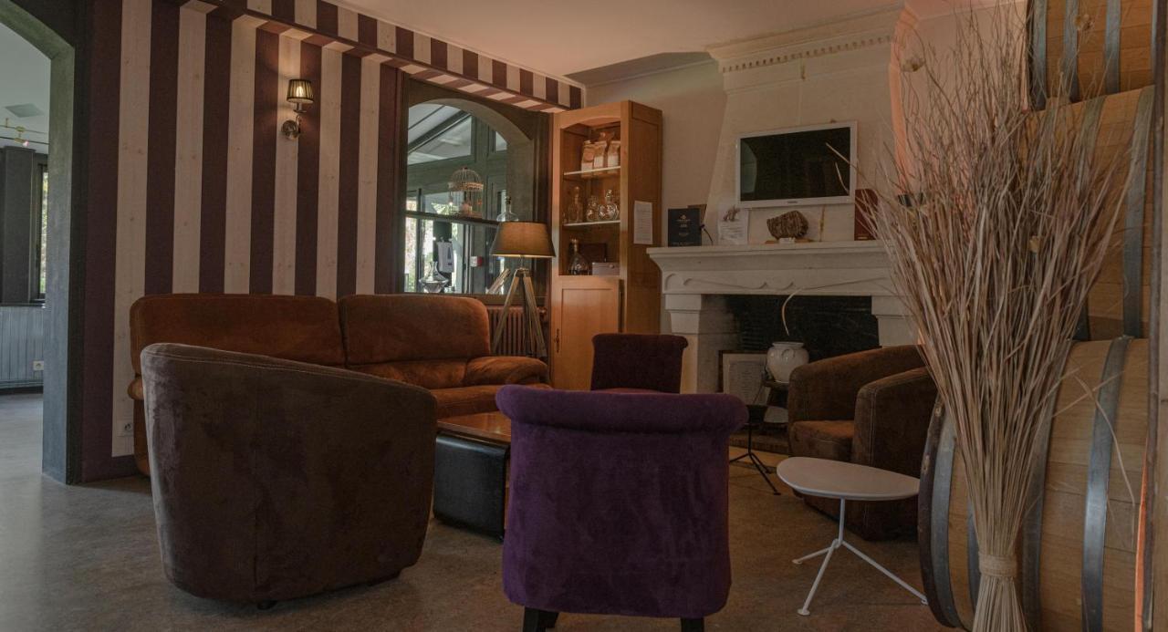 Logis Hotel Restaurant L'Essille Bassac Εξωτερικό φωτογραφία