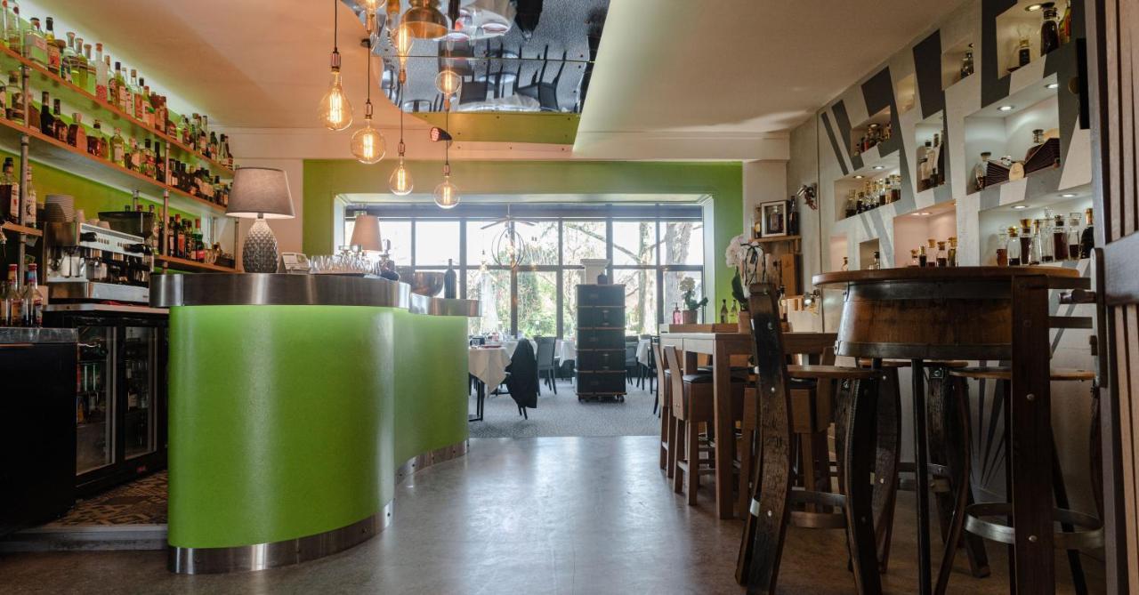 Logis Hotel Restaurant L'Essille Bassac Εξωτερικό φωτογραφία