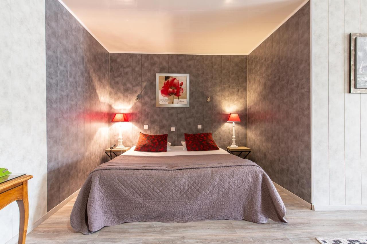 Logis Hotel Restaurant L'Essille Bassac Εξωτερικό φωτογραφία